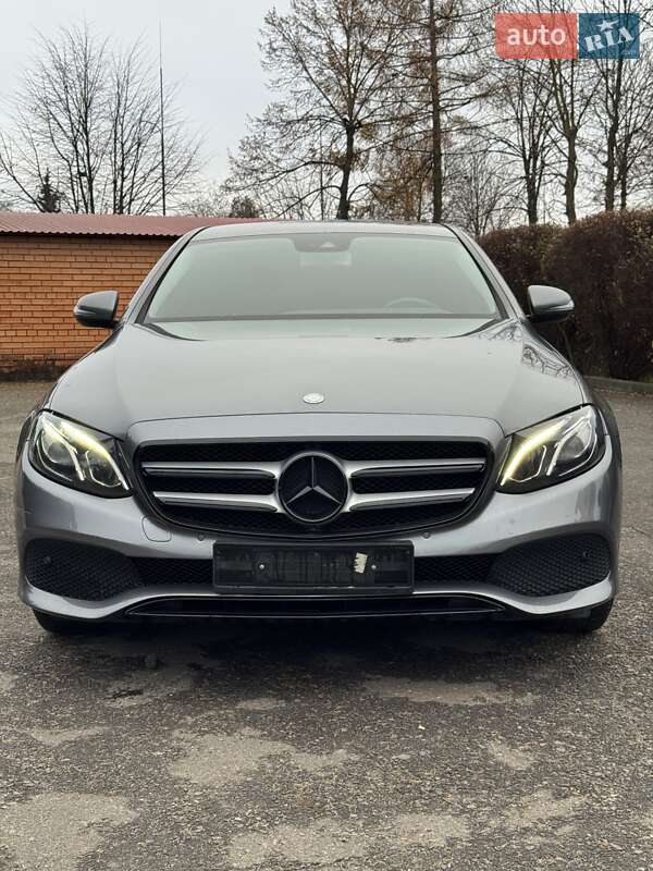 Седан Mercedes-Benz E-Class 2016 в Тернополе