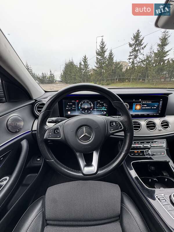 Седан Mercedes-Benz E-Class 2016 в Тернополе