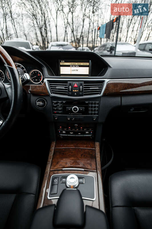 Седан Mercedes-Benz E-Class 2009 в Львове