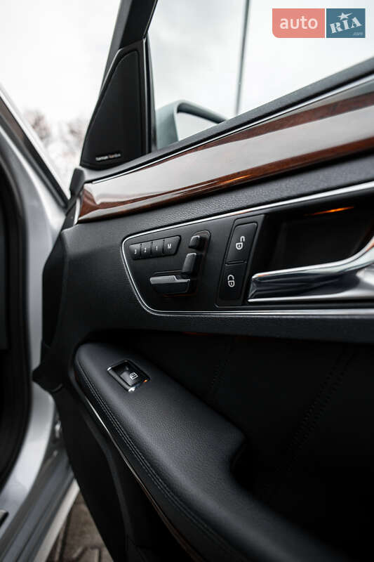Седан Mercedes-Benz E-Class 2009 в Львове