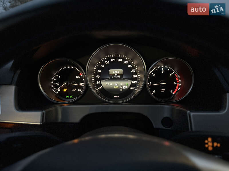 Седан Mercedes-Benz E-Class 2013 в Киеве