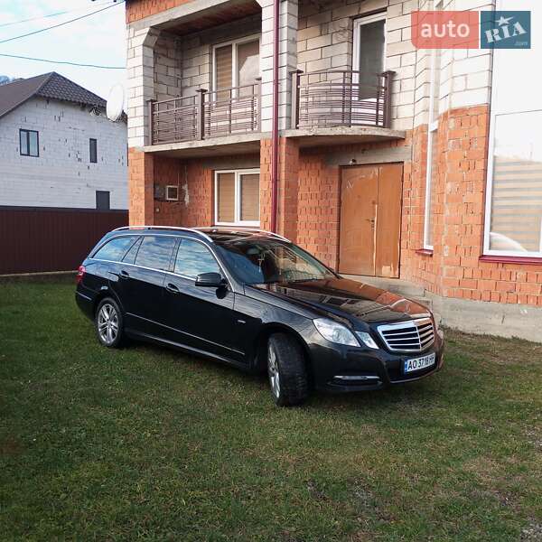 Універсал Mercedes-Benz E-Class 2011 в Добрянському