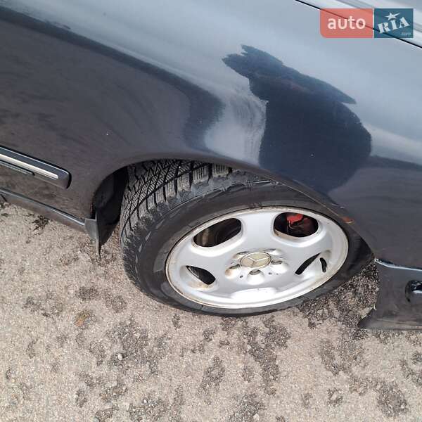 Седан Mercedes-Benz E-Class 2001 в Тульчині