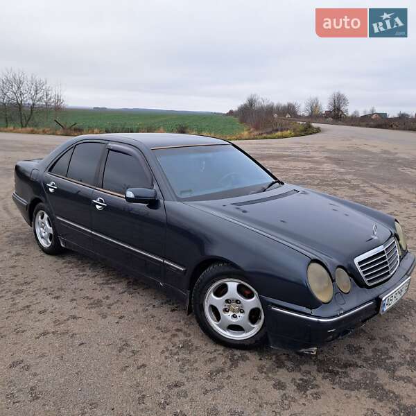 Седан Mercedes-Benz E-Class 2001 в Тульчині