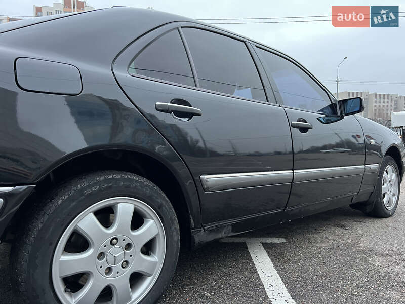 Седан Mercedes-Benz E-Class 1998 в Харькове