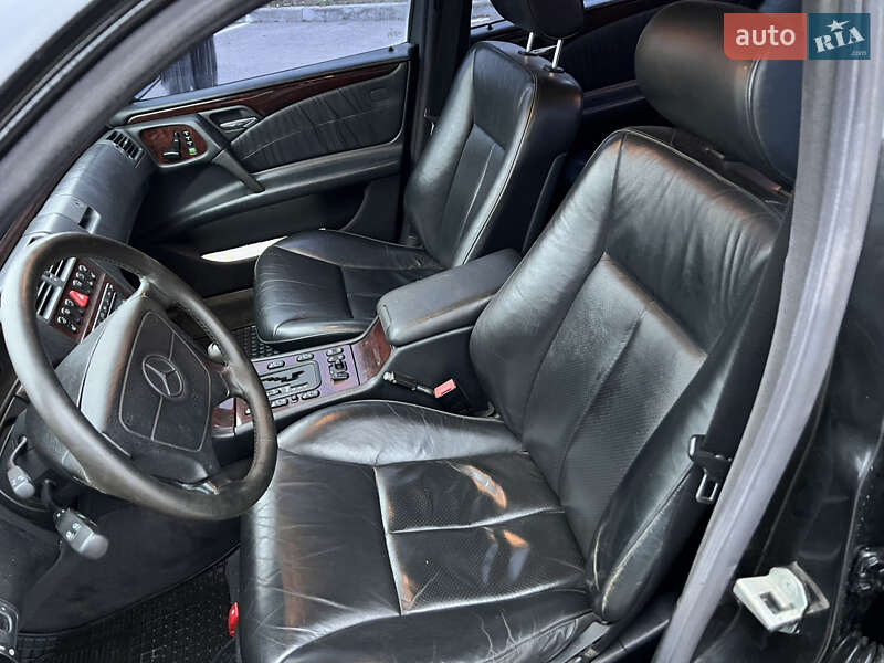 Седан Mercedes-Benz E-Class 1998 в Харькове