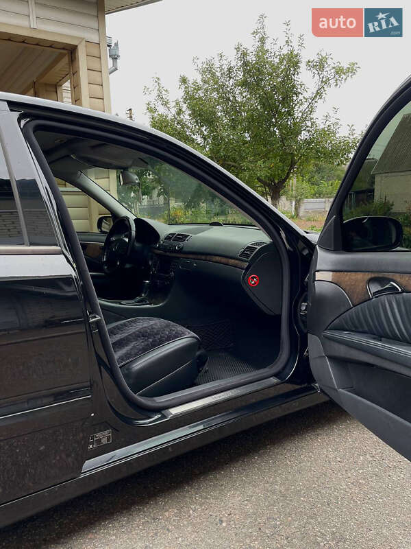 Седан Mercedes-Benz E-Class 2005 в Киеве фото 12 Седан Mercedes-Benz E-Class 2005 в Киеве
