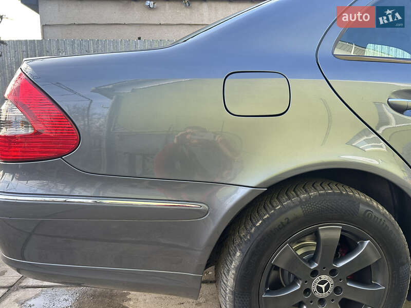 Седан Mercedes-Benz E-Class 2008 в Ужгороді
