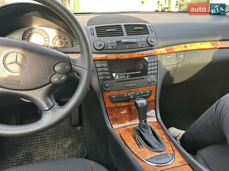 Седан Mercedes-Benz E-Class 2008 в Ужгороді