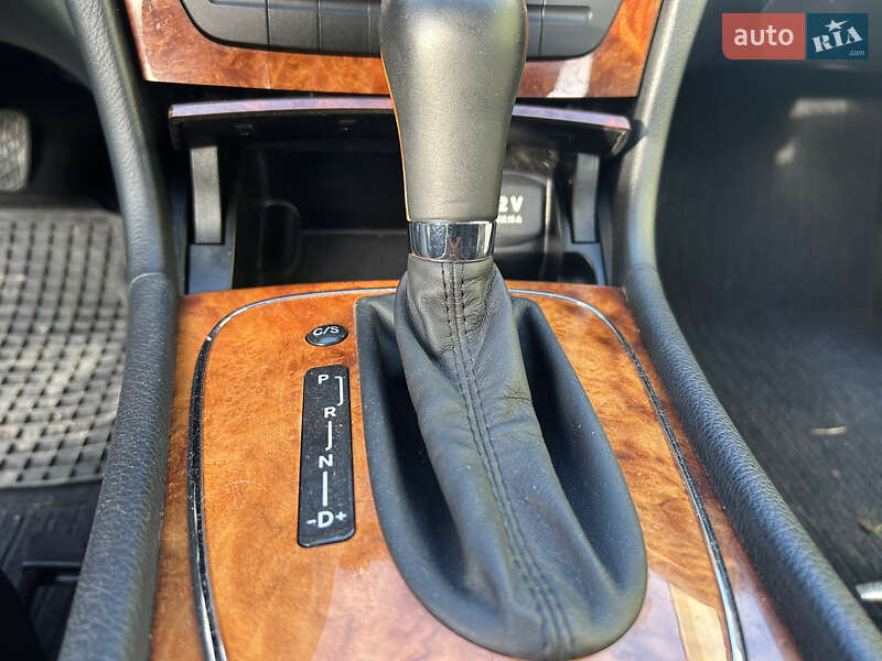 Седан Mercedes-Benz E-Class 2008 в Ужгороді