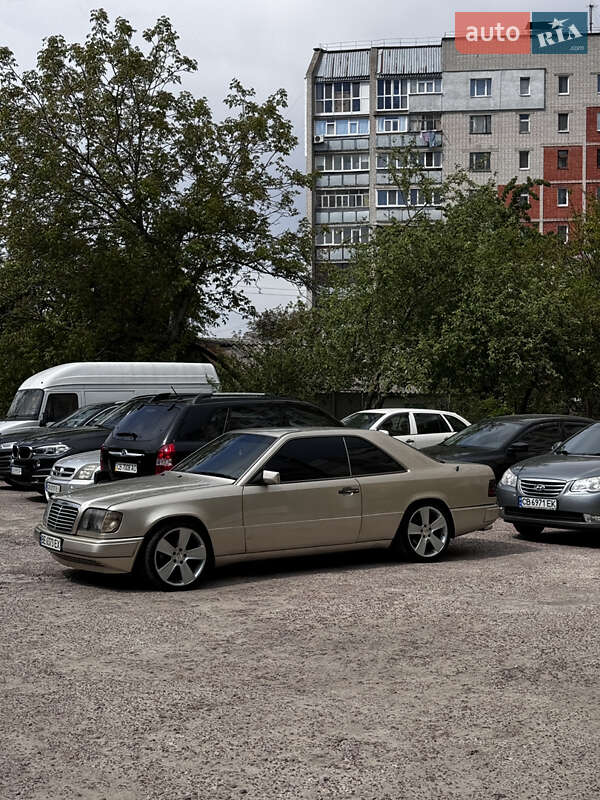 Купе Mercedes-Benz E-Class 1992 в Чернигове фото 3 Купе Mercedes-Benz E-Class 1992 в Чернигове