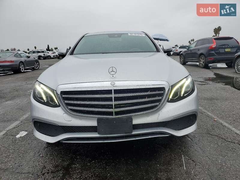 Седан Mercedes-Benz E-Class 2017 в Киеве фото 6 Седан Mercedes-Benz E-Class 2017 в Киеве