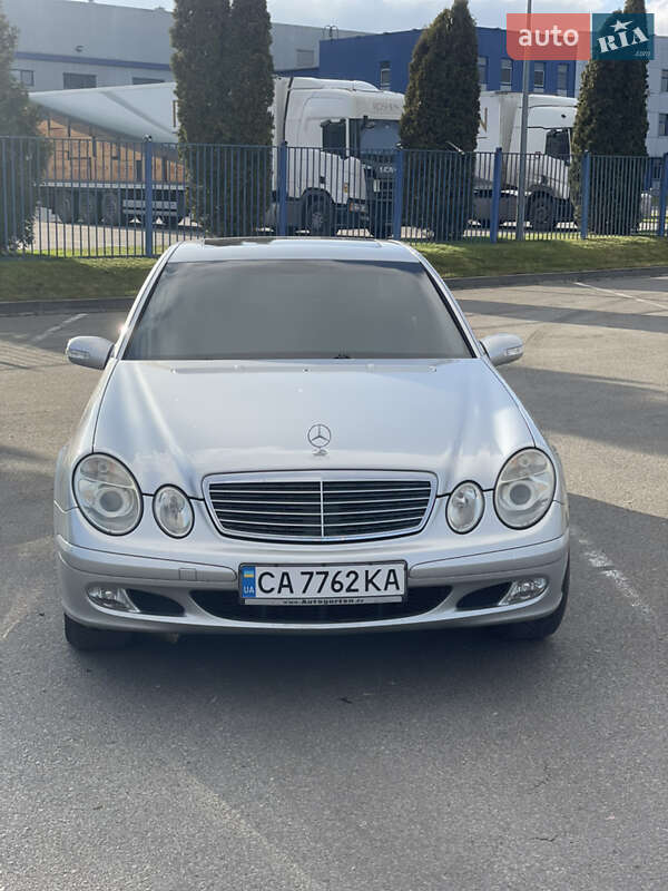 Седан Mercedes-Benz E-Class 2002 в Яготине