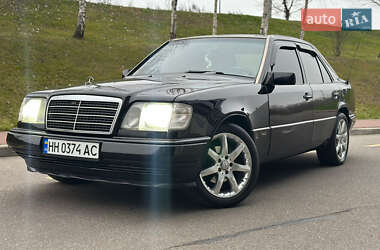 Седан Mercedes-Benz E-Class 1995 в Киеве