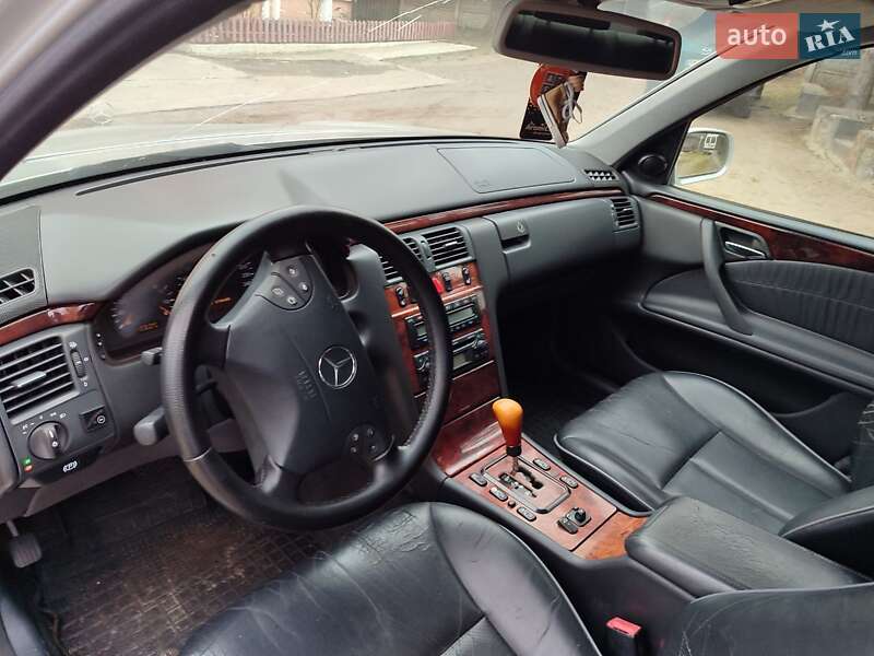 Седан Mercedes-Benz E-Class 2000 в Житомире фото 8 Седан Mercedes-Benz E-Class 2000 в Житомире