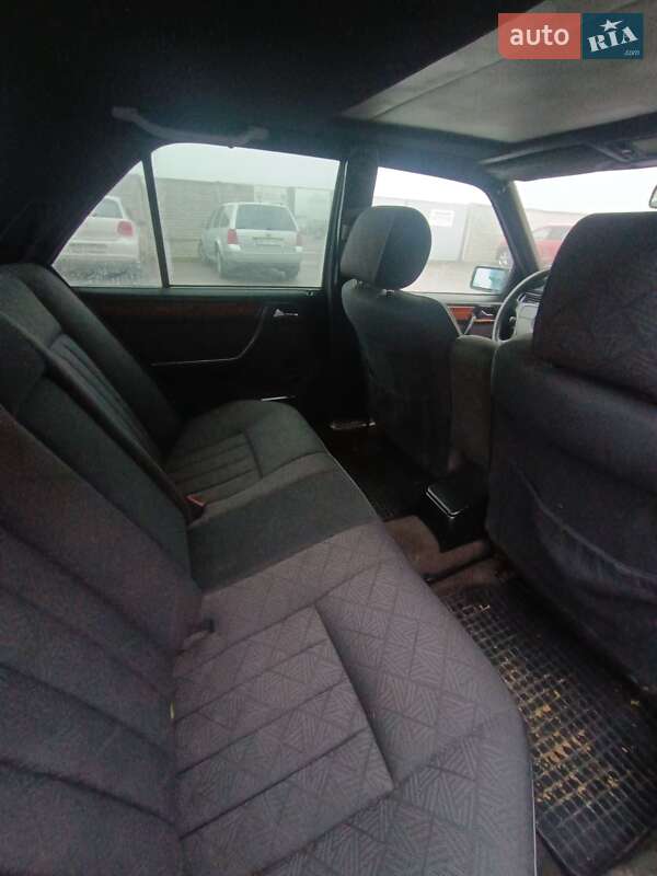 Седан Mercedes-Benz E-Class 1993 в Виннице фото 9 Седан Mercedes-Benz E-Class 1993 в Виннице