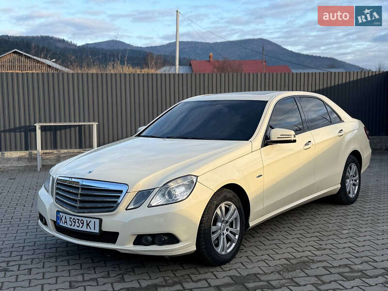 Mercedes-Benz E-Class 2011
