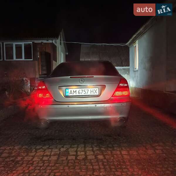 Седан Mercedes-Benz E-Class 2005 в Житомирі