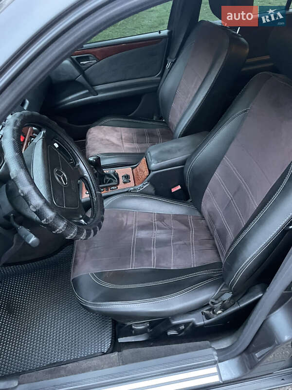 Седан Mercedes-Benz E-Class 1999 в Кривом Роге