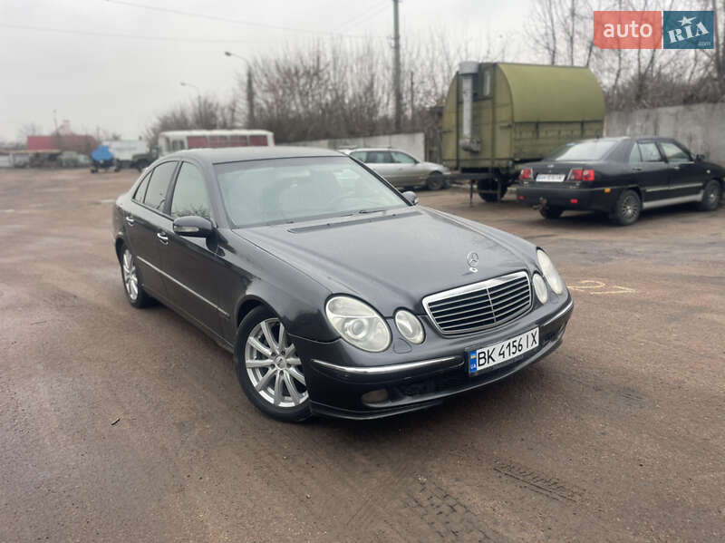Mercedes-Benz E-Class 2002