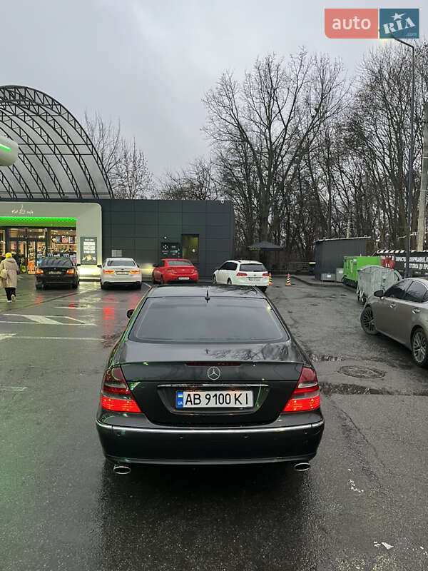 Седан Mercedes-Benz E-Class 2003 в Вінниці