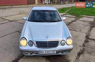 Седан Mercedes-Benz E-Class 2001 в Килии