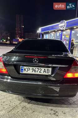Седан Mercedes-Benz E-Class 2006 в Запорожье