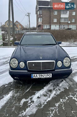 Седан Mercedes-Benz E-Class 1996 в Києві