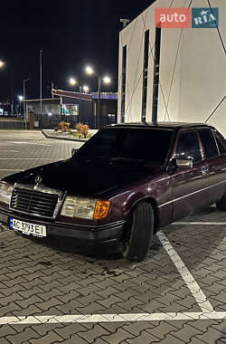 Седан Mercedes-Benz E-Class 1992 в Луцьку