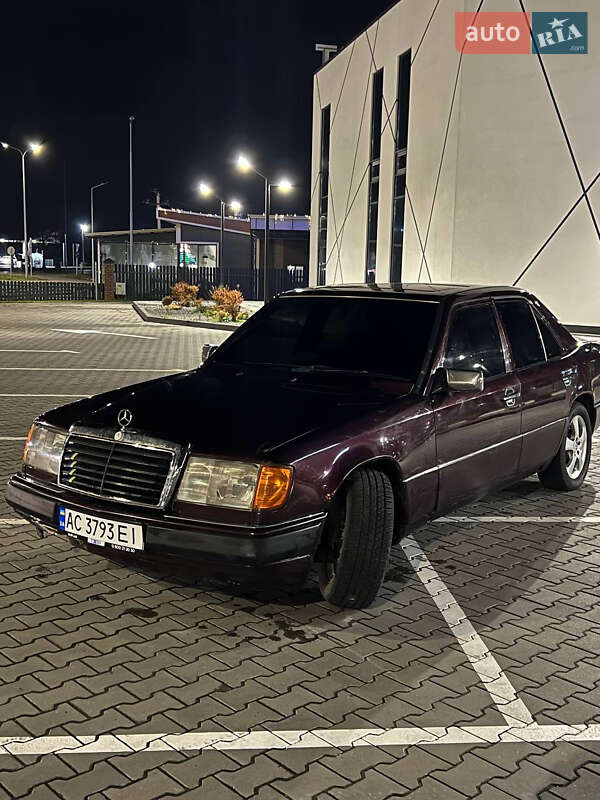 Mercedes-Benz E-Class 1992 Mercedes-Benz E-Class 1992