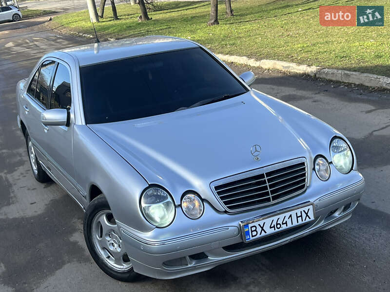 Седан Mercedes-Benz E-Class 2000 в Черновцах