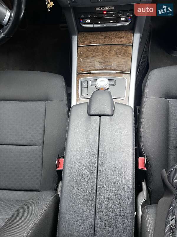 Универсал Mercedes-Benz E-Class 2012 в Ивано-Франковске