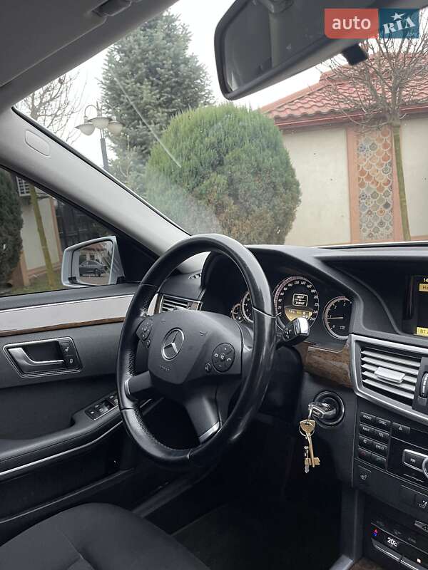 Универсал Mercedes-Benz E-Class 2012 в Ивано-Франковске