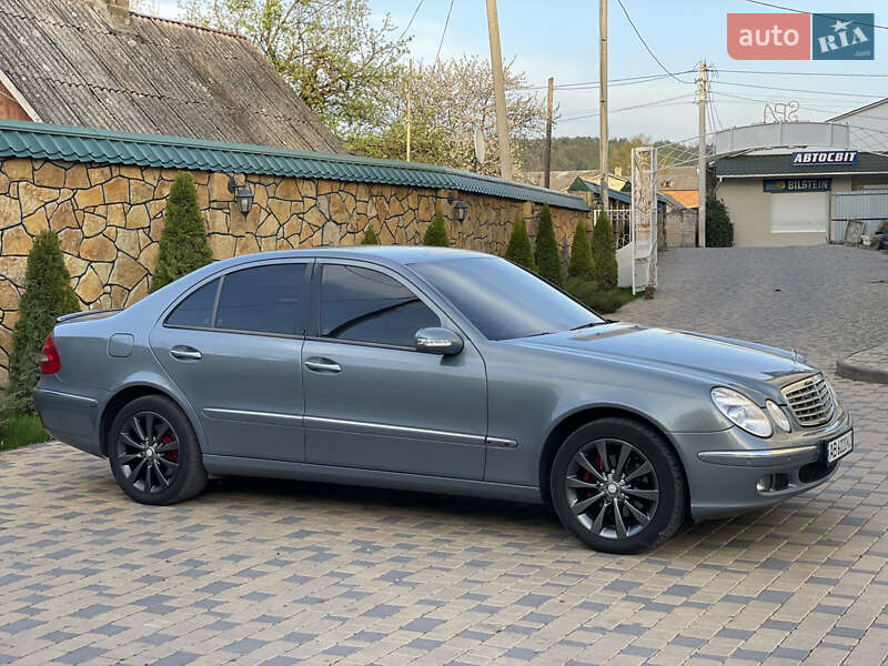 Седан Mercedes-Benz E-Class 2005 в Могилів-Подільському