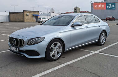 Седан Mercedes-Benz E-Class 2016 в Киеве