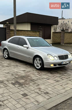 Седан Mercedes-Benz E-Class 2002 в Костополе
