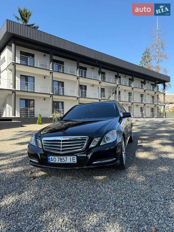 Mercedes-Benz E-Class 2012