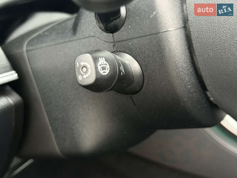 Купе Mercedes-Benz E-Class 2020 в Киеве фото 33 Купе Mercedes-Benz E-Class 2020 в Киеве