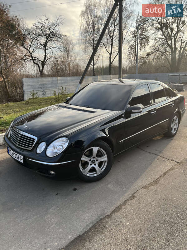 Mercedes-Benz E-Class 2005