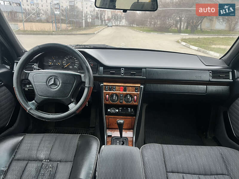Універсал Mercedes-Benz E-Class 1993 в Богуславі