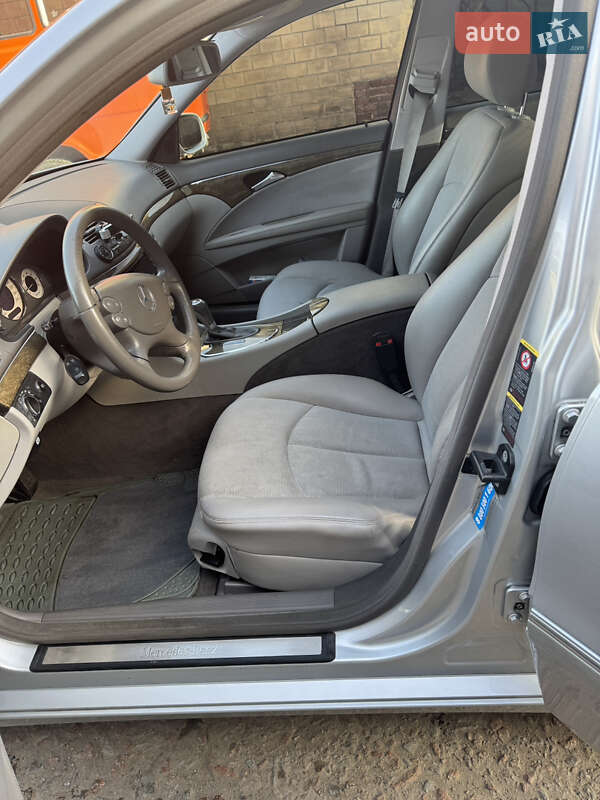 Седан Mercedes-Benz E-Class 2007 в Чернігові