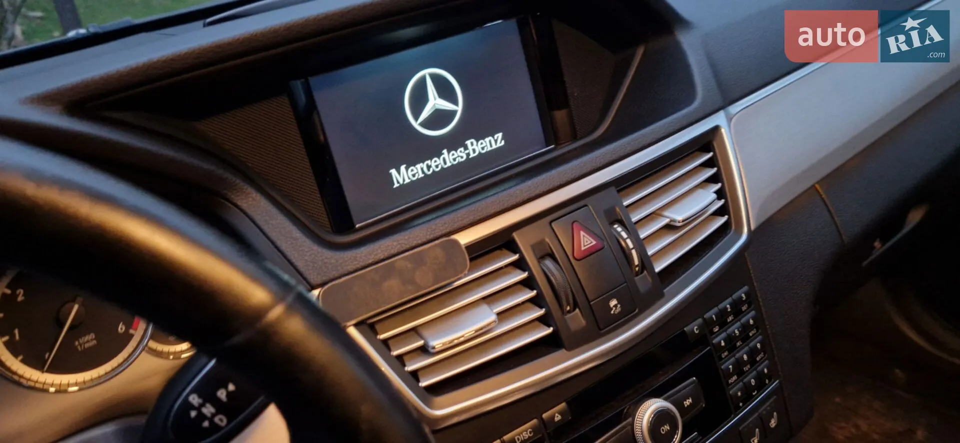 2010 Mercedes-Benz E-klasse - мініатюра 4