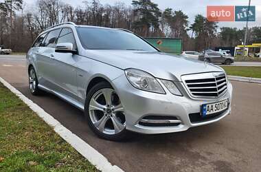 Универсал Mercedes-Benz E-Class 2011 в Киеве