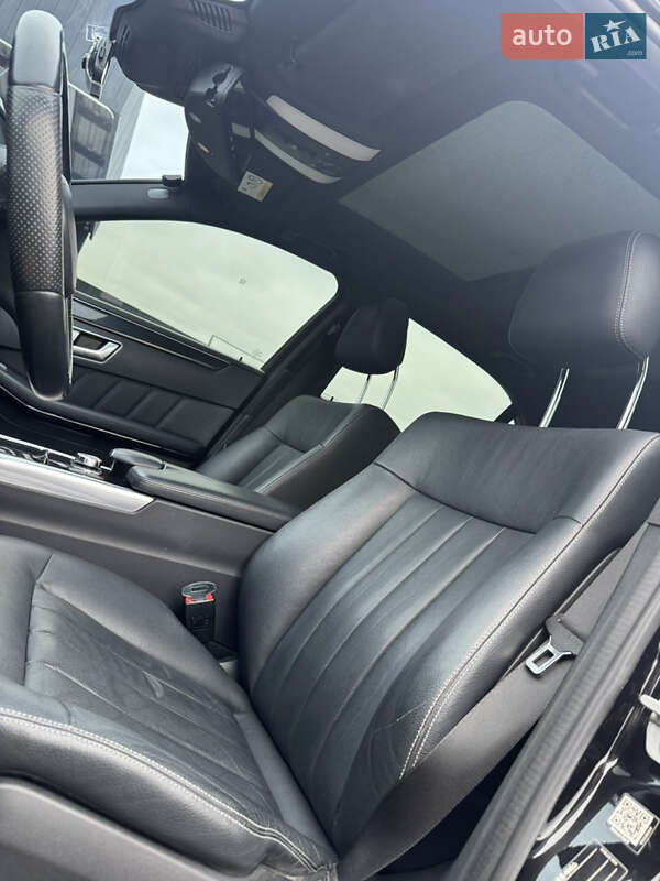 Седан Mercedes-Benz E-Class 2013 в Виннице