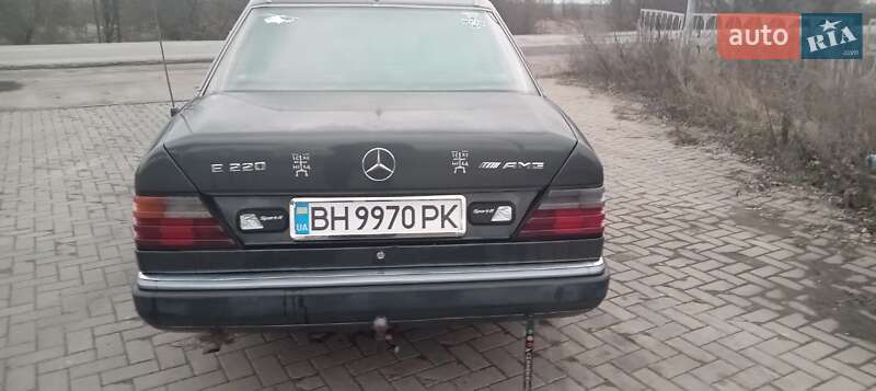 Седан Mercedes-Benz E-Class 1989 в Семеновке