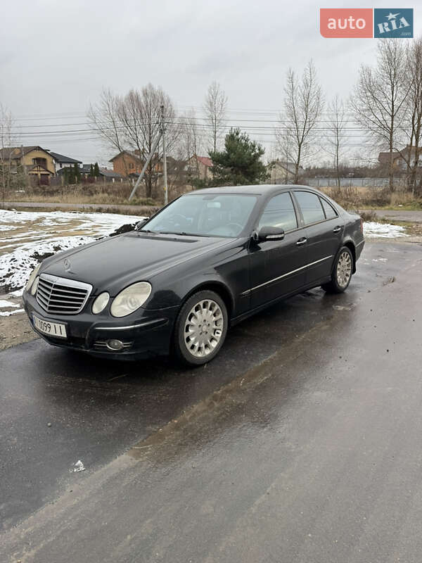 Седан Mercedes-Benz E-Class 2008 в Киеве