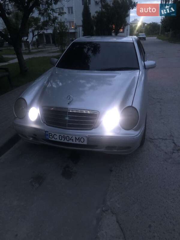Mercedes-Benz E-Class 2000