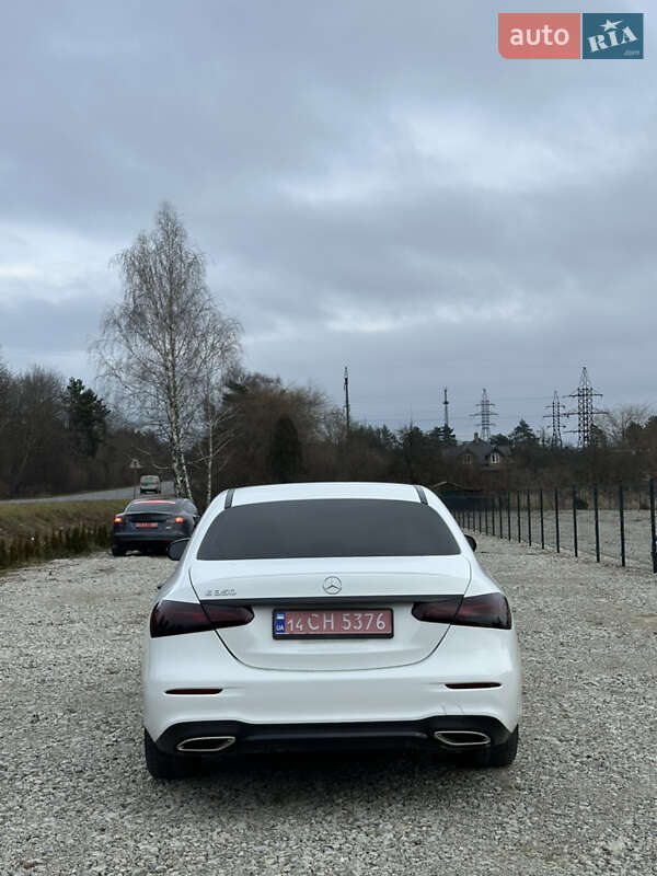 Седан Mercedes-Benz E-Class 2021 в Новояворівську