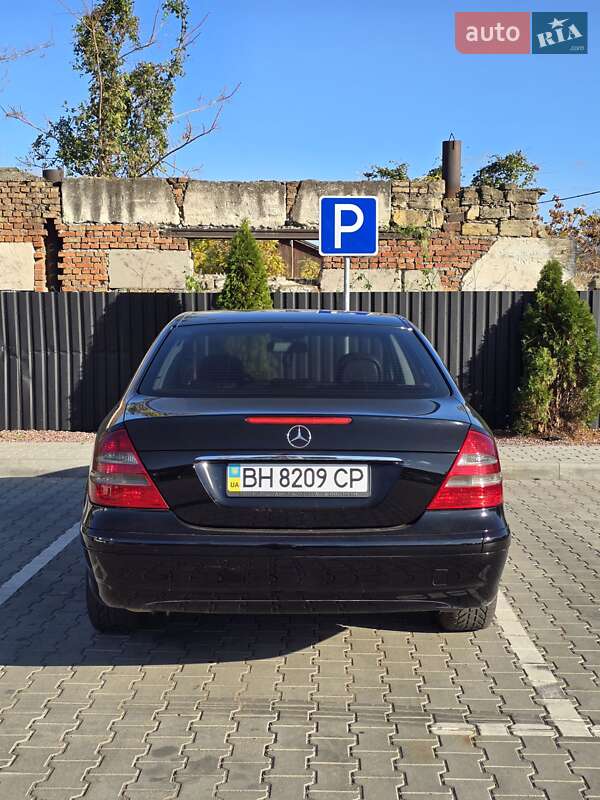 Седан Mercedes-Benz E-Class 2005 в Миколаєві