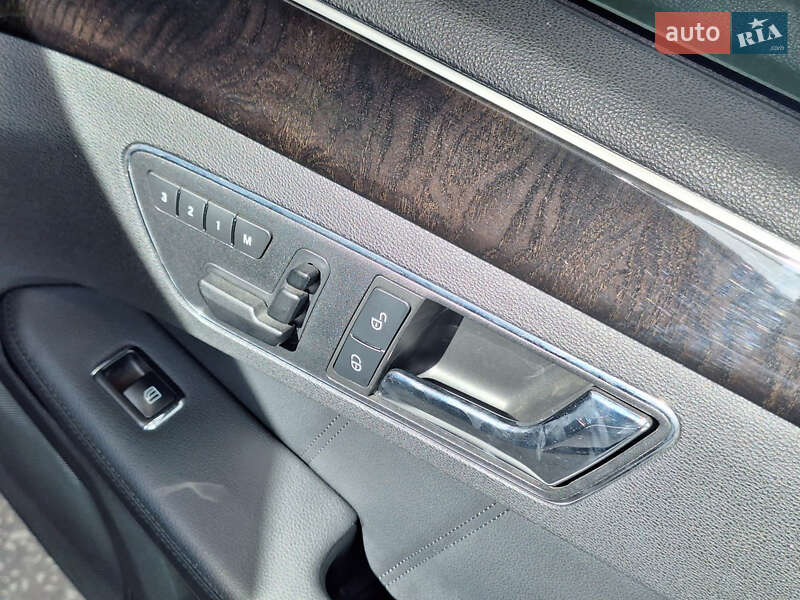 Седан Mercedes-Benz E-Class 2009 в Одесі